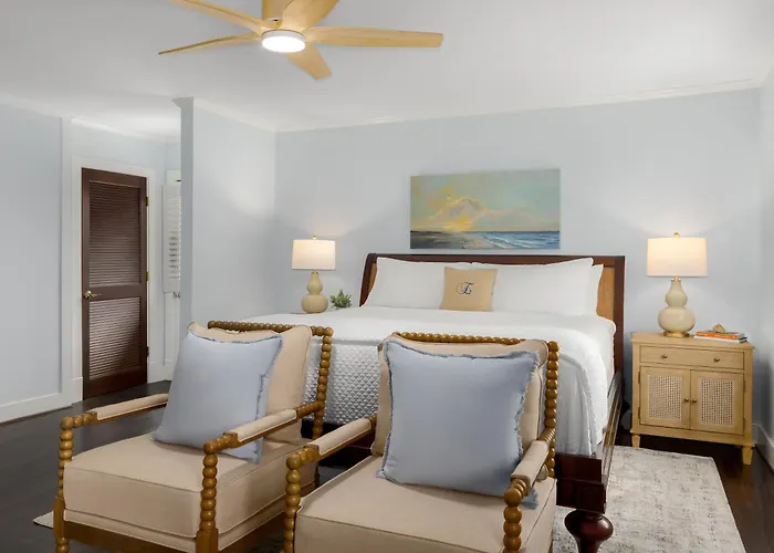 Elizabeth Pointe Lodge